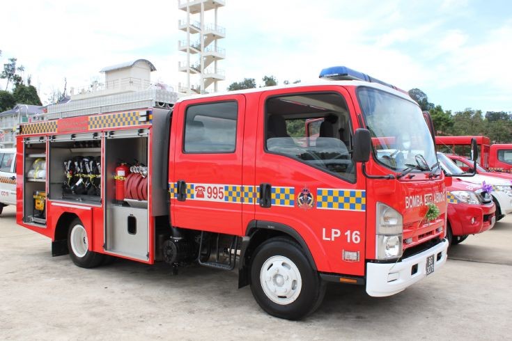 Isuzu NPR Light Pumper no.16 Brunei