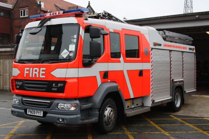 DAF LF55-230i/Plastisol Pump Ladder