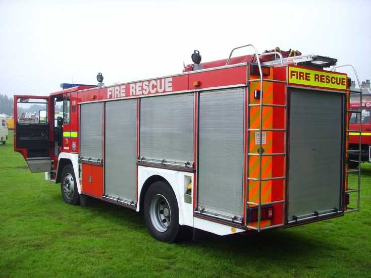 M919SVN - Cleveland Fire Brigade Emergency Tender