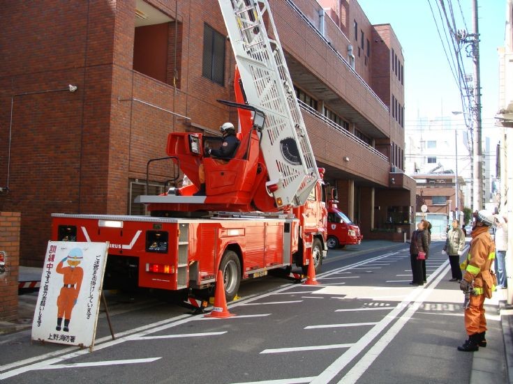 TL Hino-Magirus Ueno FS Tokyo FD at work