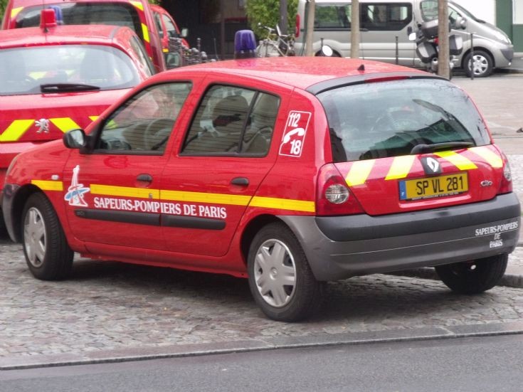 Light liaisons duties Renault Clio.
