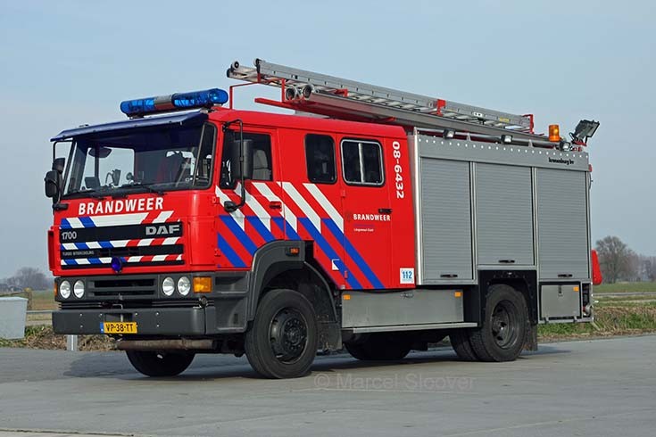 Brandweer Lingewaal DAF FF1700 Kronenburg