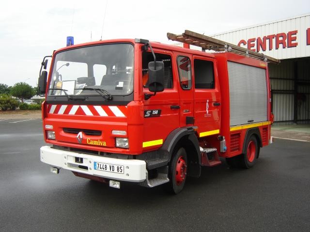 Fourgon Pompe Tonne Léger Renault.