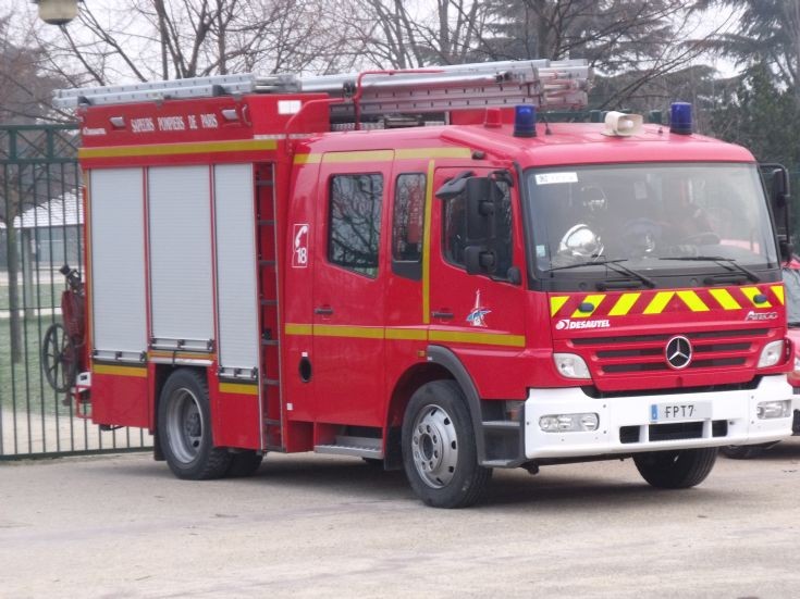 Fourgon Pompe Tonne Mercedes FPT7.