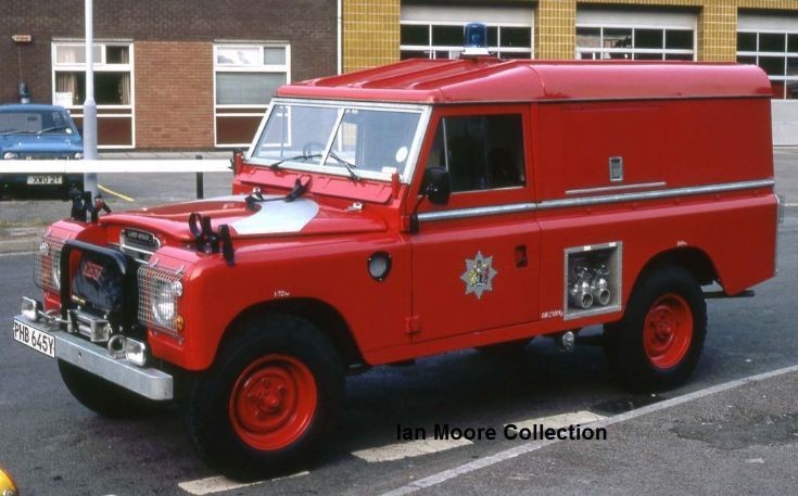 Gwent - L4P - PHB 645Y Land Rover