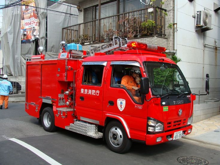 Isuzu light pumper of  Fire Department Tokyo