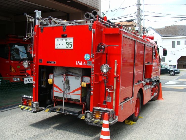 Isuzu - Fire Department Tokyo back