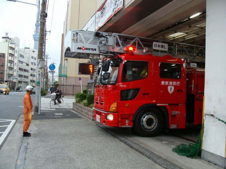 Practising with Hino - Fire Department Tokyo