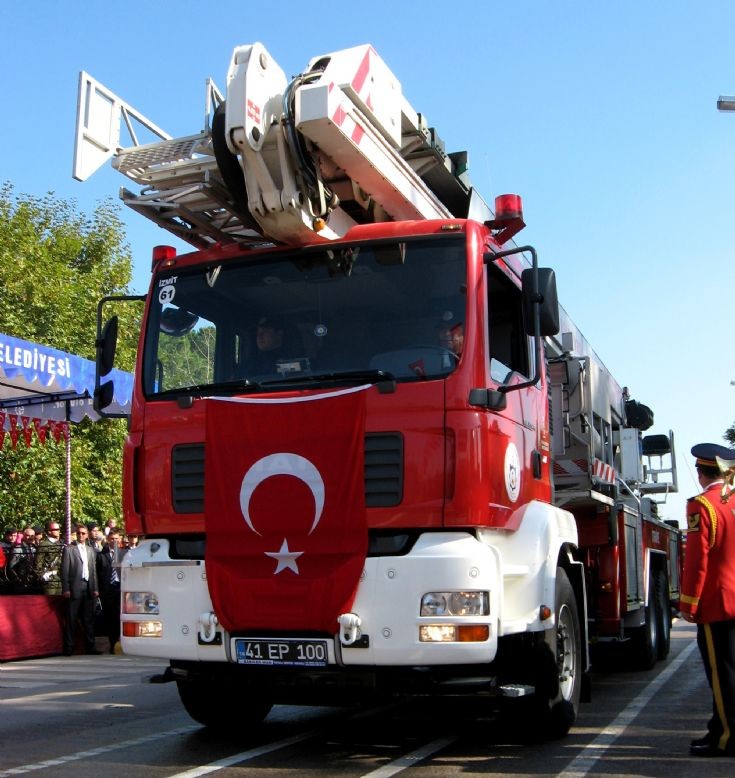 Turkish MAN Ladder parade