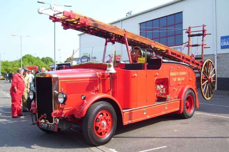 1939 Leyland FK9 Pump Escape.