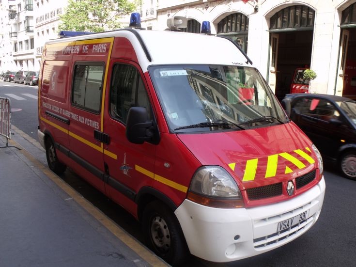 Renault Master VSAV 53
