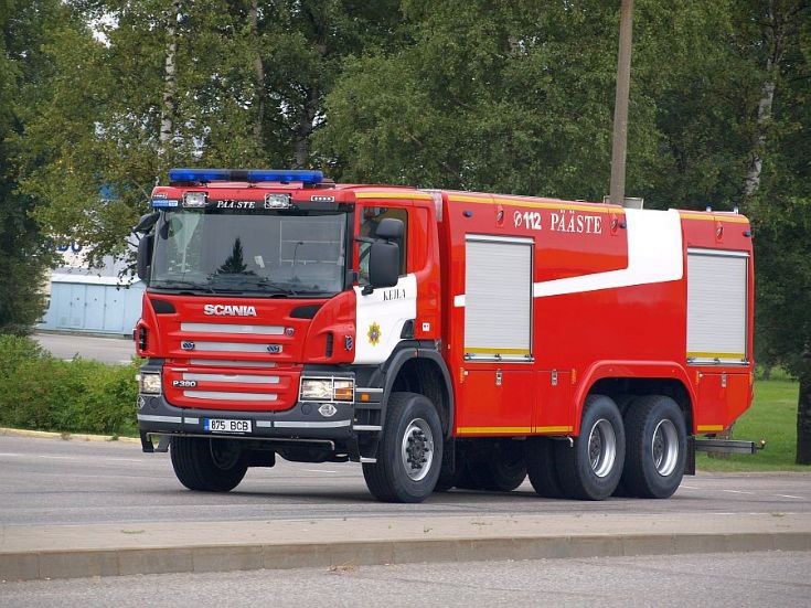 Estonian firefighters water truck