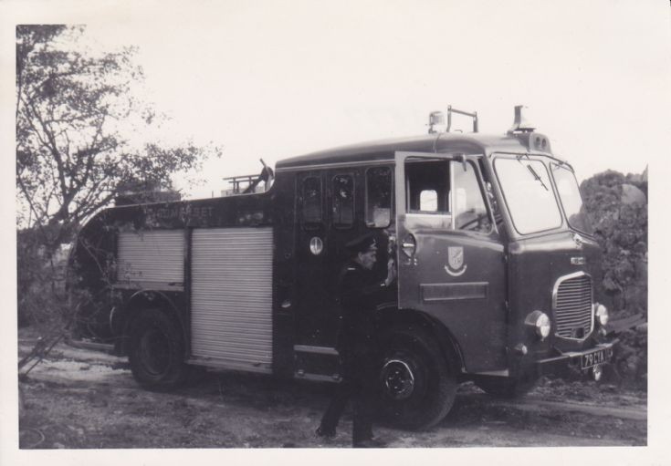 Dennis F25 79CYA Somerset Fire Brigade
