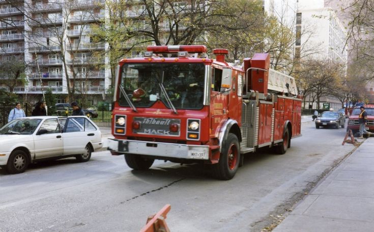 Mack/Thibault Aerial Toronto 2000