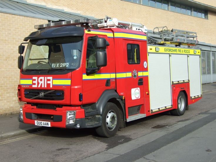 Oxfordshire Fire Rescue Volvo OU10 AAN