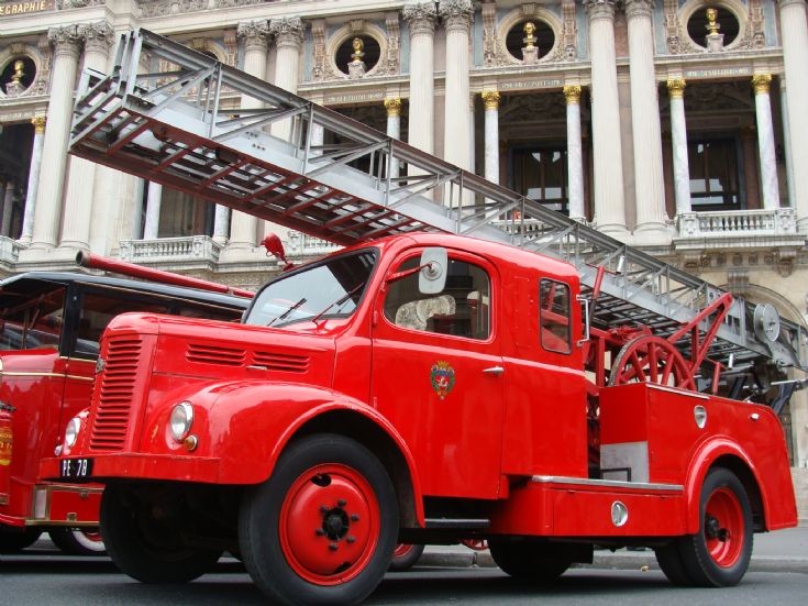 Hotschkiss Pompiers de Paris Escape Ladder