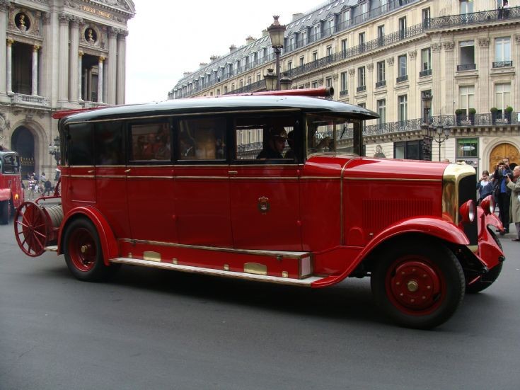 Laffly Pumper Pompiers de Paris