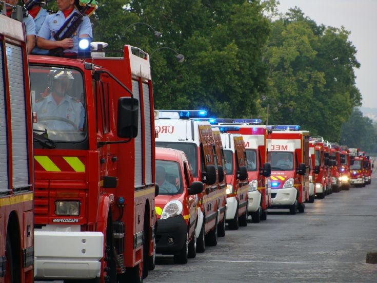 Pompiers de Paris Line up