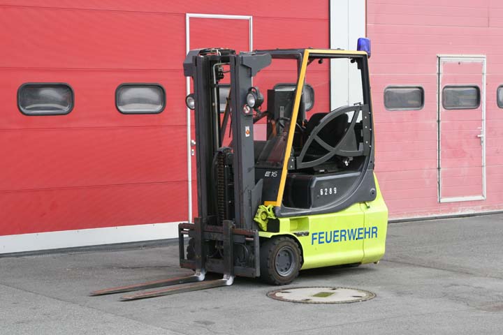 Werkfeuerwehr Merck Forklift