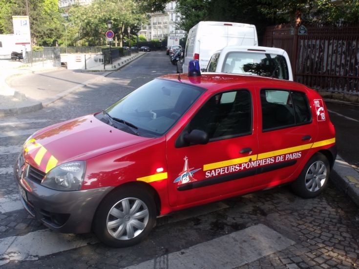 Renault Clio in Bastille day.