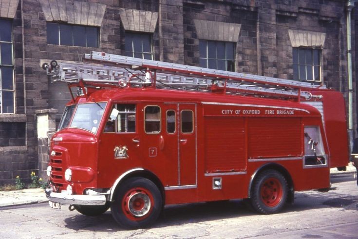 City of Oxford Karrier (Commer?) WrT/L  1966