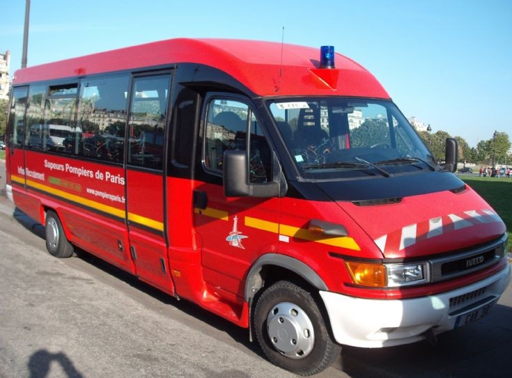 Iveco minibus CAR33 Sapeurs Pompiers de Paris