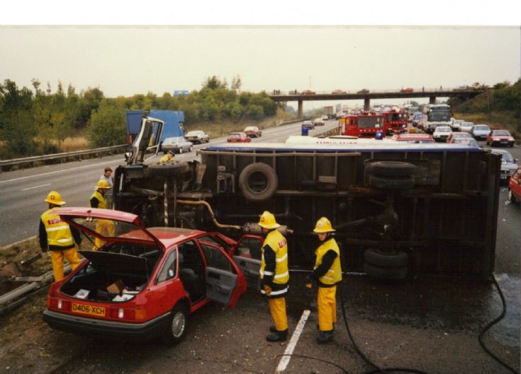 Berks Fire Brigade at RTA