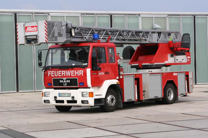 Merck Darmstadt Turntable ladder