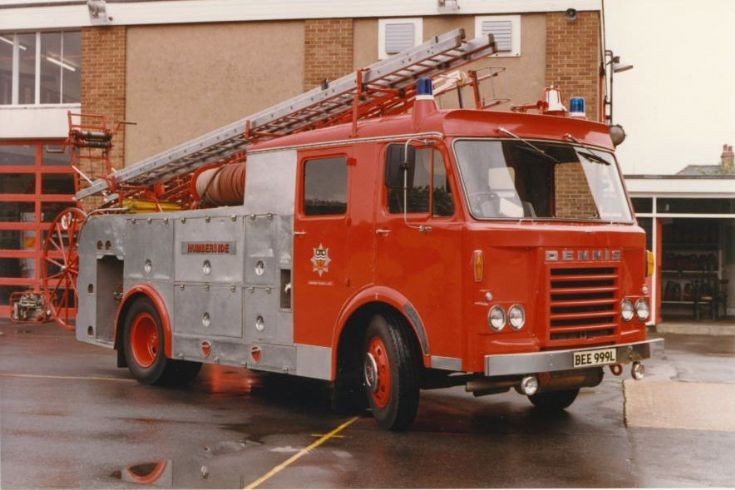 Humberside PE BEE 999L