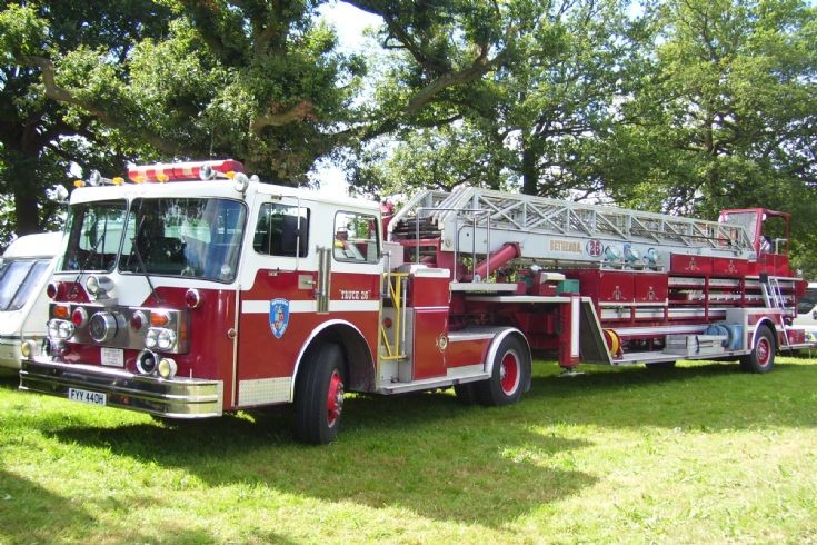 1970 Hahn/Grove 100ft Tillered Aerial.