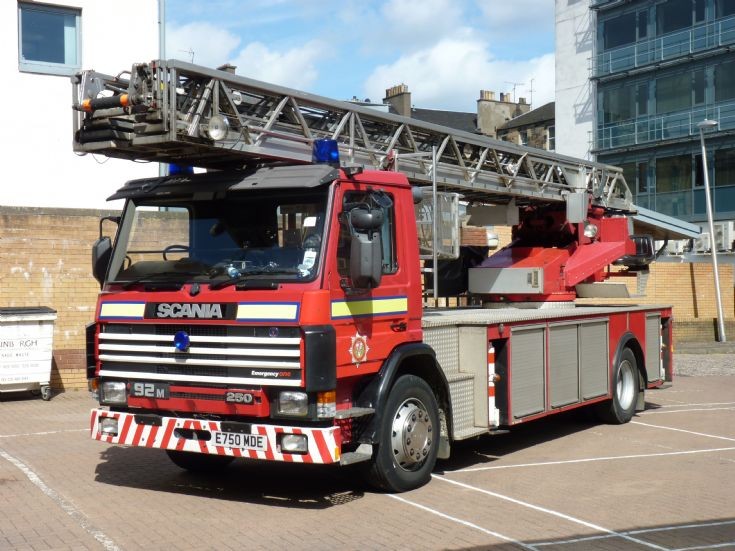 Lothian and Borders FRS Scania / Metz TL