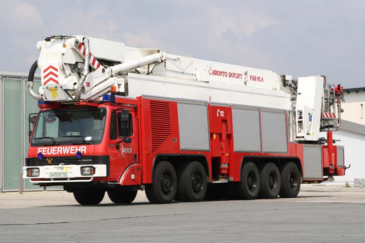 Merck Werkfeuerwehr Bronto Skylift