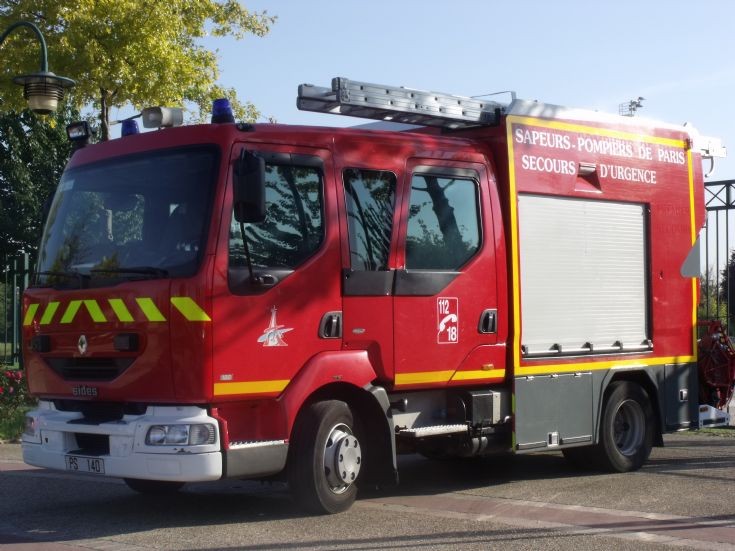 Summer Renault PS 140.