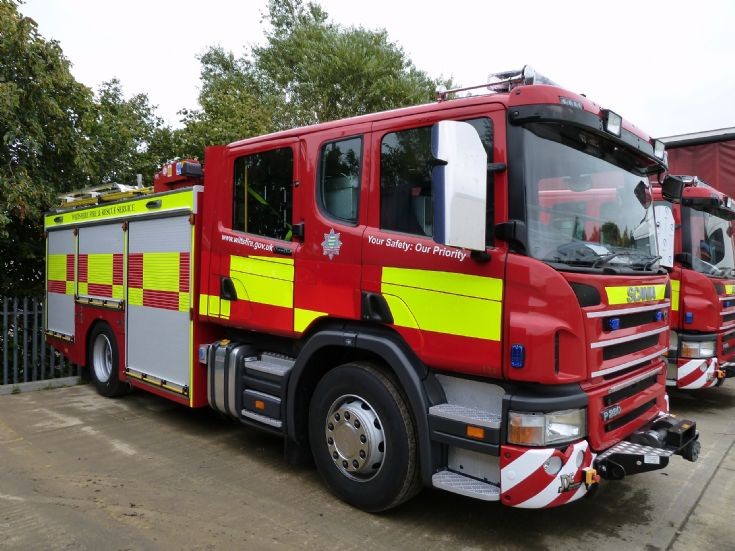Wiltshire FRS Scania Tisbury station