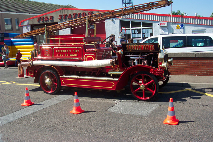 Dennis N type Aberdeen Grampian FB
