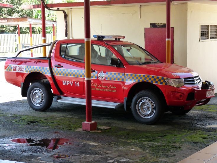 Mitsubishi L200 MPV14