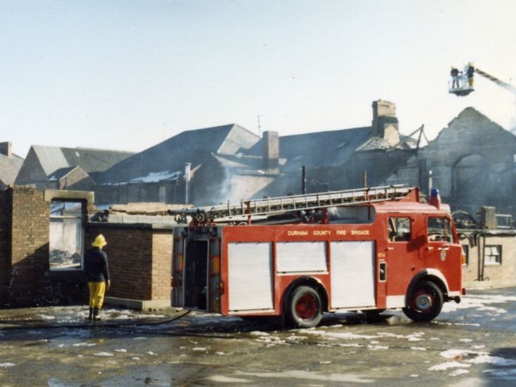 Durham Dennis D Series WL