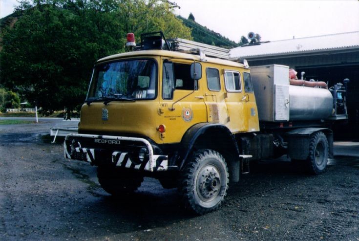 New Zealand Bedford Hira Fire party