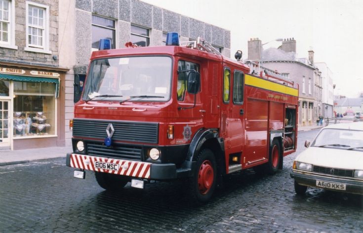 Lothian & Borders Renault/Mountain WL in Kelso