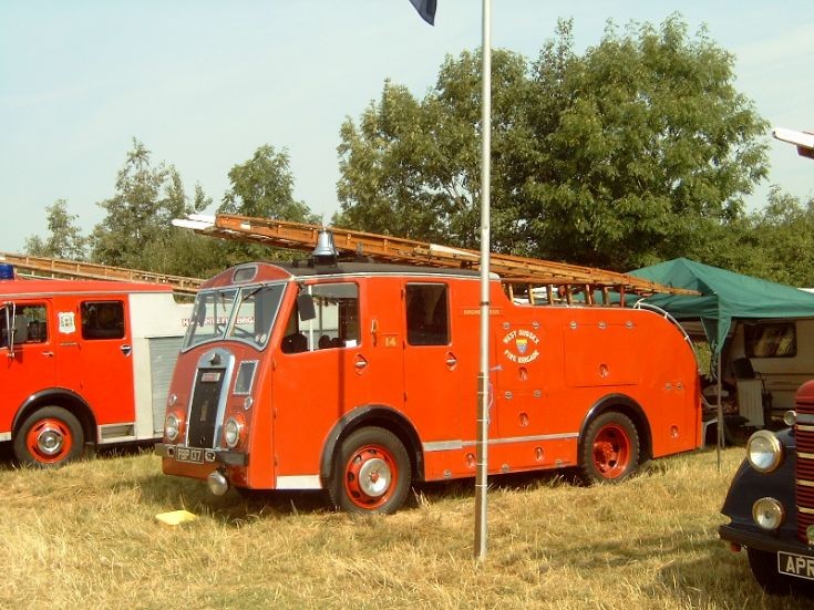 Dennis F8 Odiham 2004