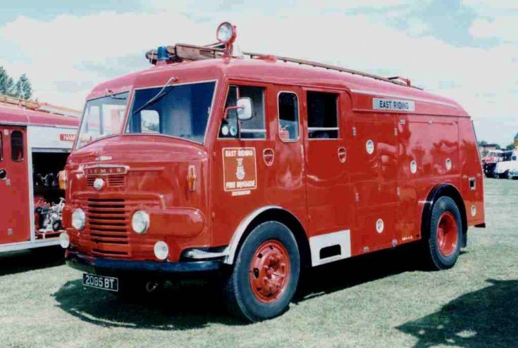 East Riding Commer Wt 2085BT