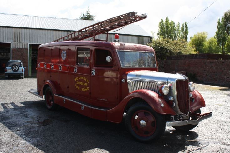 New Zealand Fordson EU 3542