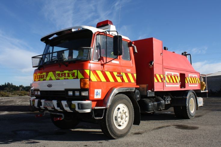 New Zealand Ford UN 2827