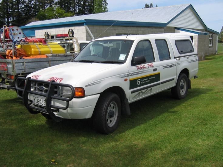 New Zealand Ford - YJ9483