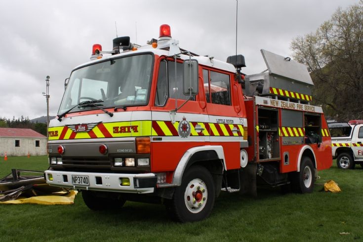New Zealand Hino - NP3740