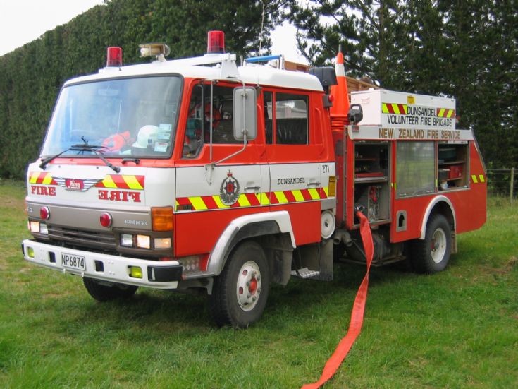 New Zealand Hino - NP6874