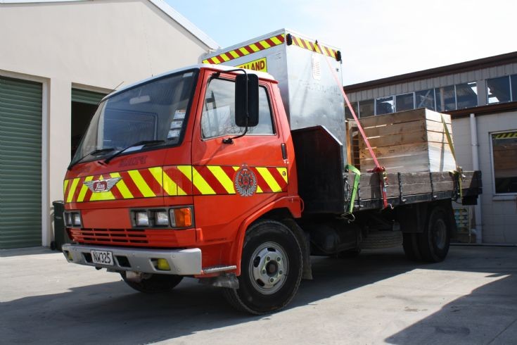 New Zealand Hino - NW325