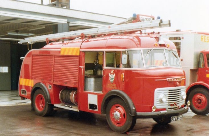 Commer/Miles Wilts UWV560