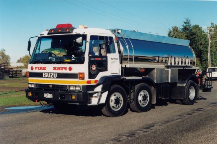 New Zealand Isuzu - XU9151