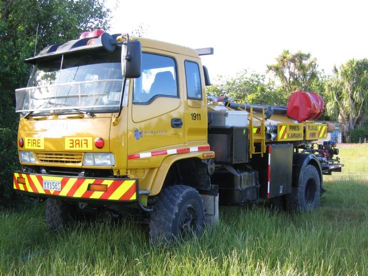 New Zealand Isuzu - YY1565
